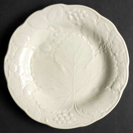 Strawberry and Grape Leaf Pale Green (Davenport) Salad Plate