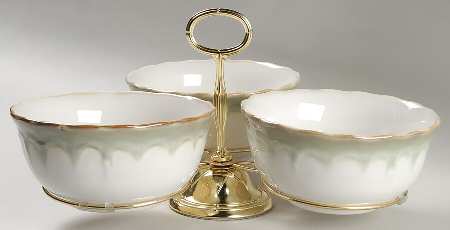 Simply Fluted Dillweed 7" x 12" 3-Part Relish & Metal Stand (CERC) HC