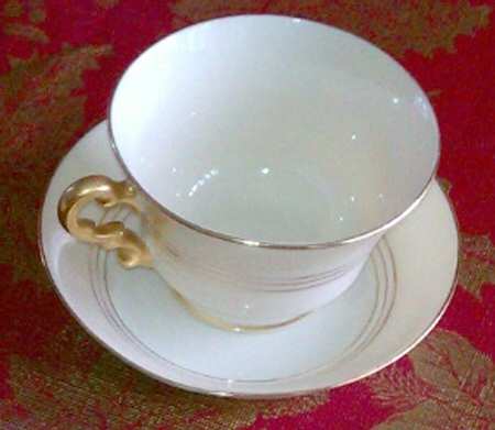 BWO9 Footed Cup & Saucer Set