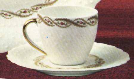 Decor de la Reine Flat Cup & Saucer Set