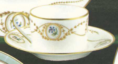 Fersen Flat Cup & Saucer Set