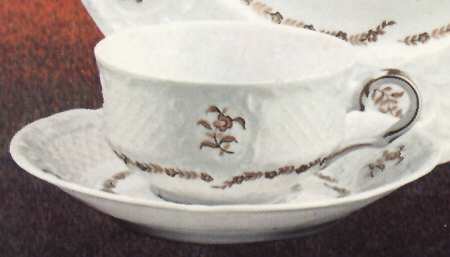 Ambassade Flat Cup & Saucer Set