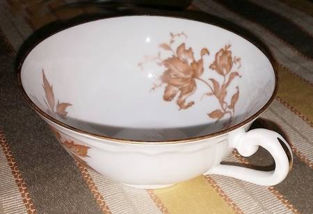 Saxe Footed Cup