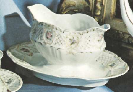 Salzbourg Gravy Boat with Attached Underplate