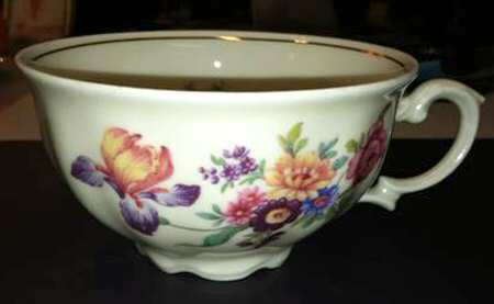 BAV449 Footed Cup