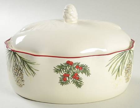 Winter Forest 2 Quart Oval Covered Casserole