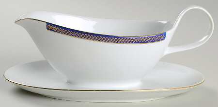 BOH297 Gravy Boat with Attached Underplate