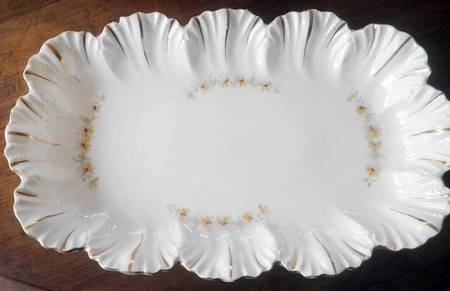 B2H7 Ice Cream Tray by Benjamin F Hunt & Son