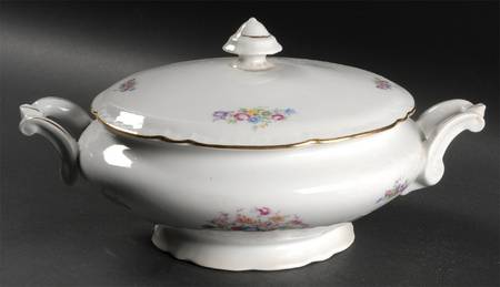 Bouquet (Small Floral, Ribbed Edge) Round Covered Vegetable