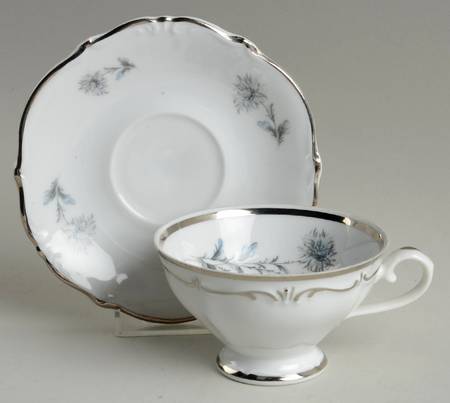 BEC18 Footed Cup & Saucer Set