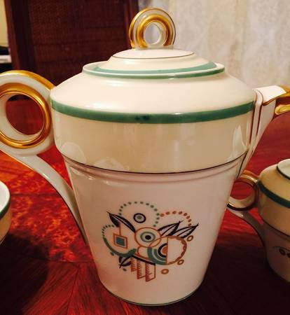 BER676 Coffee Pot & Lid