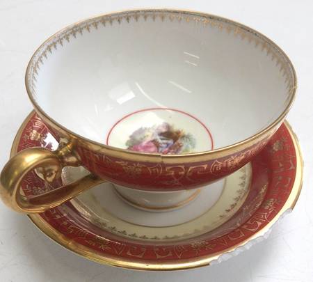 BOH318 Footed Cup & Saucer Set