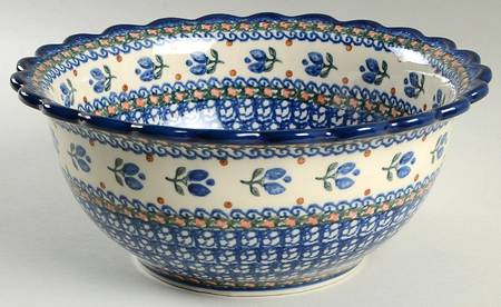 Giftware 9" Scalloped Bowl