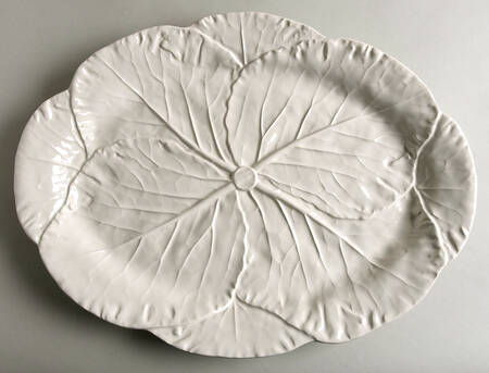 Cabbage Beige (Branco) 17" Oval Serving Platter