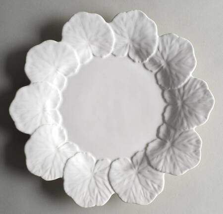 Geranium White by Bordallo Pinheiro