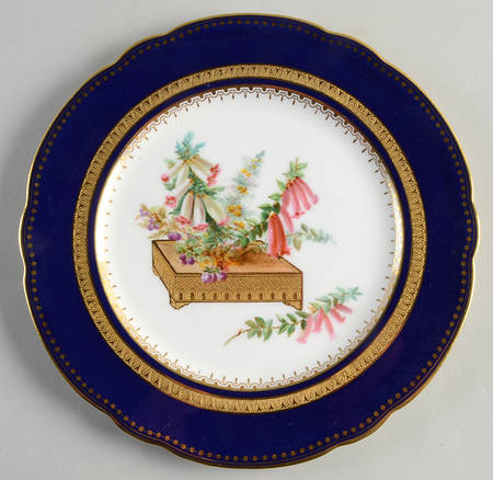 1335 Luncheon Plate
