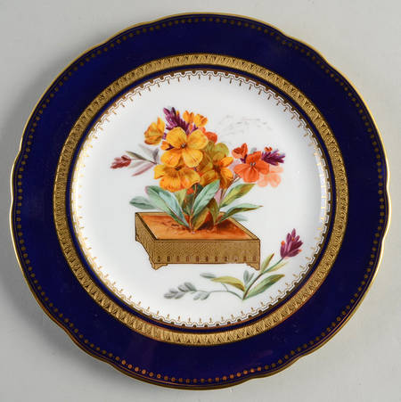 1335 Luncheon Plate