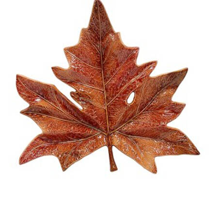 Gudrun Leaf Shaped Wall Plate