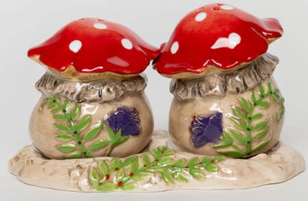 Salt & Pepper Sets Figural Salt & Pepper with Tray Set
