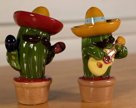 Salt & Pepper Sets Figural Salt & Pepper Set