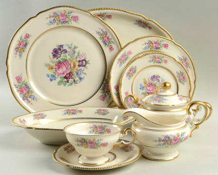 Castleton Rose 45 Piece Starter Set