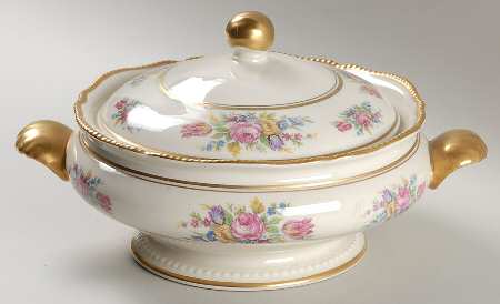 Castleton Rose Round Covered Vegetable