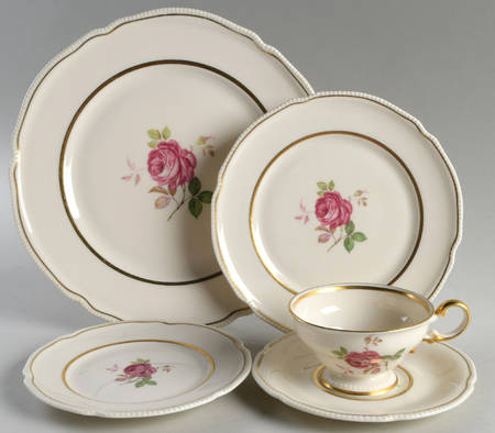 Dolly Madison 40 Piece Estate Set