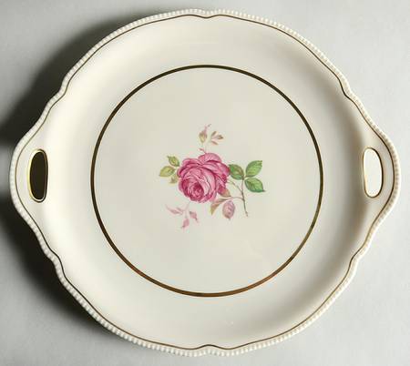 Dolly Madison Handled Cake Plate