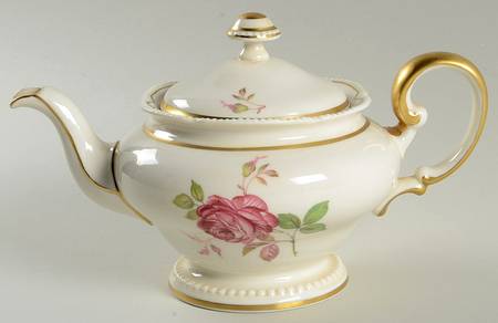 Dolly Madison Teapot & Lid