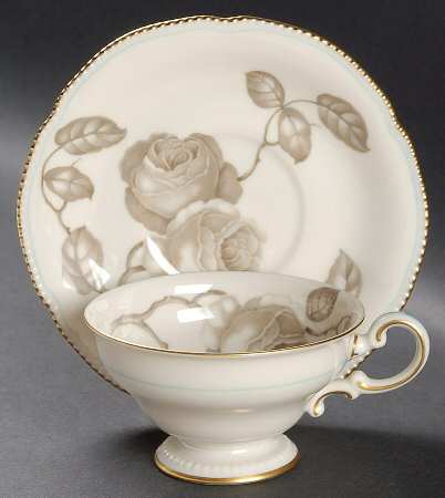 Gloria Footed Cup & Saucer Set