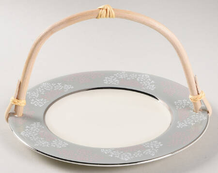Lace 5 3/8"-5 5/8" Bamboo Handled Serving Plate  HC