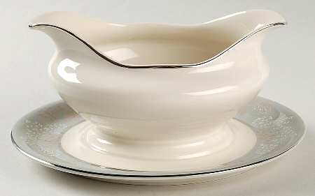 Lace Gravy Boat with Attached Underplate