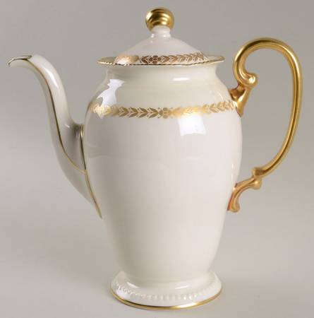 Laurel Coffee Pot & Lid