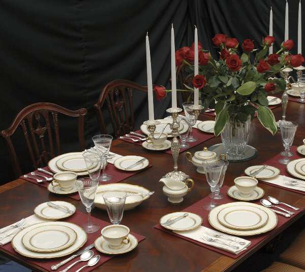Laurel 44 Piece Estate Set