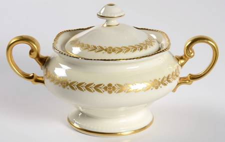Laurel Sugar Bowl & Lid