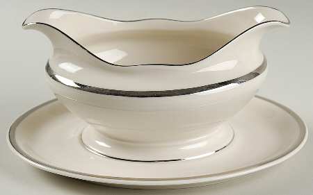 St. Regis Gravy Boat with Attached Underplate