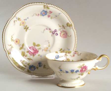 Sunnyvale Footed Cup & Saucer Set