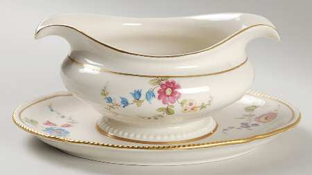 Sunnyvale Gravy Boat with Attached Underplate