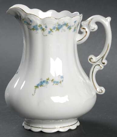 3248 (Scalloped) Creamer