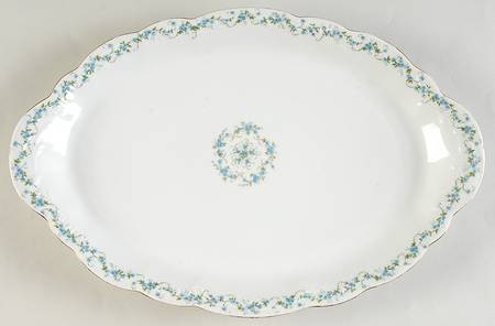 3248 (Scalloped) 14" Oval Serving Platter
