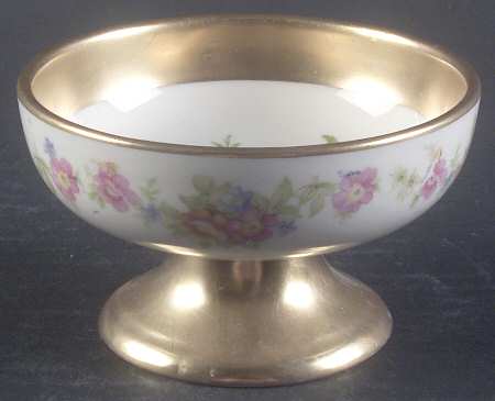 CCD2 Footed Nut Dish
