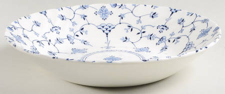 Finlandia (Swirl Rim, England) Coupe Soup Bowl