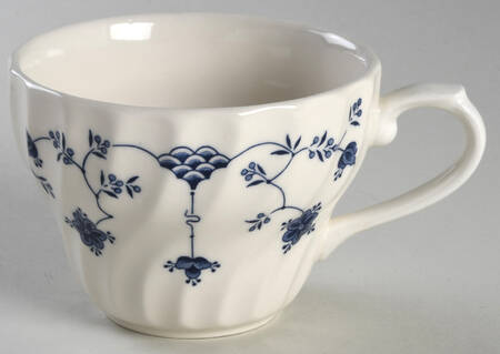 Finlandia (Swirl Rim, England) Breakfast Cup