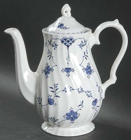 Finlandia (Swirl Rim, England) Coffee Pot & Lid