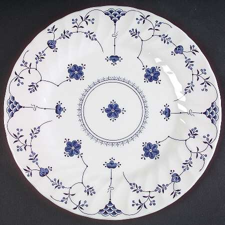 Finlandia (Swirl Rim, England) Large Dinner Plate