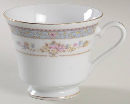 CCN1 (CHINA) Footed Cup by Crescent (China)