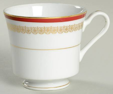 Elegante Footed Cup