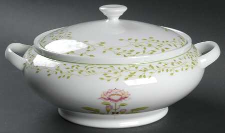 Fleur D' Eau Round Covered Vegetable