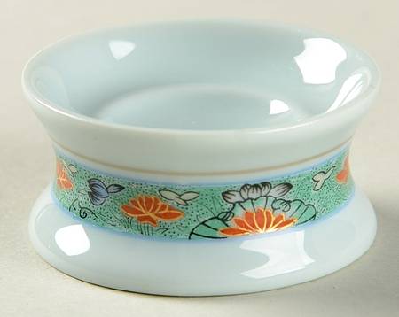 Houang Pou (Celadon Background) Stand for Egg and Stand