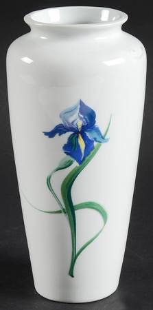 Iris Medium Vase